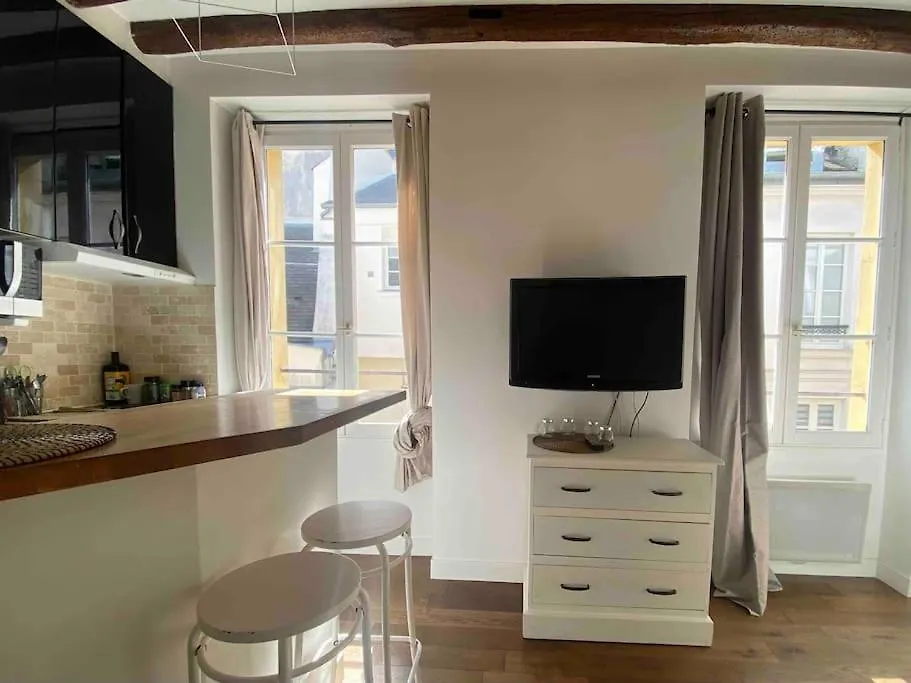 Emily In Paris Cosy Studio Apartment